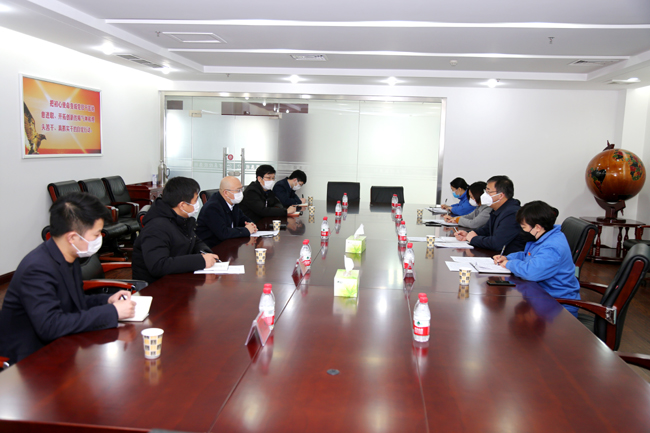 鄭州銀行洛陽(yáng)分行行長(zhǎng)田煒、副行長(zhǎng)金昱一行到萬(wàn)基控股集團(tuán)調(diào)研