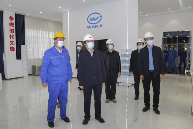 洛陽市委常委、副市長梁慶到萬基控股集團(tuán)調(diào)研