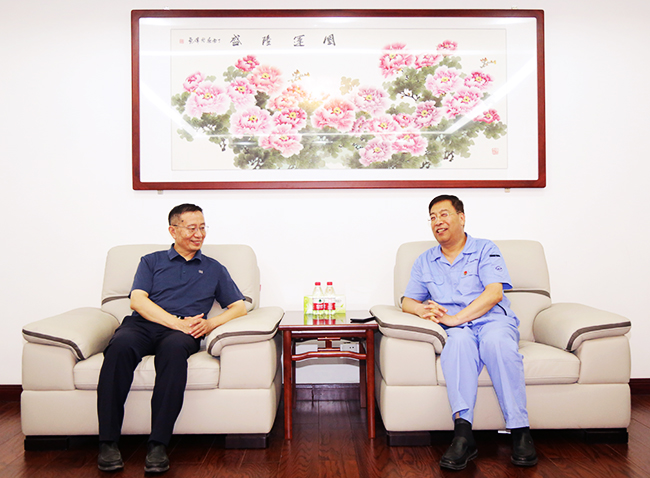 華夏銀行河南省分行授信審批部總經(jīng)理楊紅波一行調研2×60萬機組項目