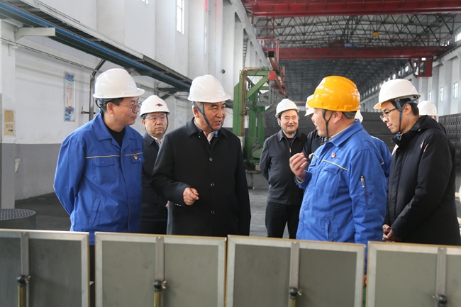 青海省委常委、海東市委書記烏拉孜別克·熱蘇力汗一行到萬基控股集團調研