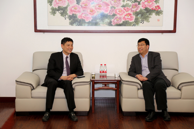 廣東英聯(lián)包裝股份有限公司董事長、總經(jīng)理翁偉武一行到我公司訪談